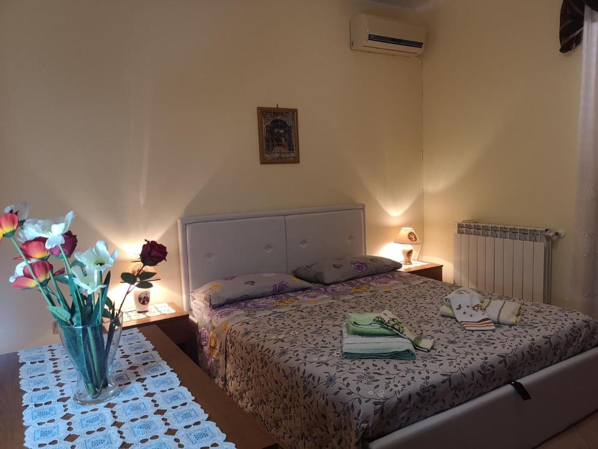 Relax House Villa Giardini Naxos Bagian luar foto